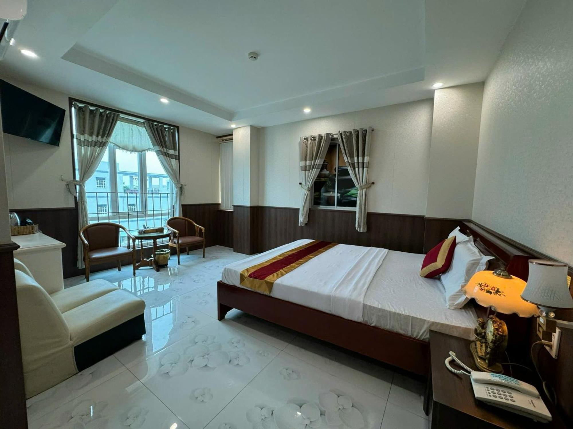 Thanh Dat Hotel Bac Lieu Buitenkant foto