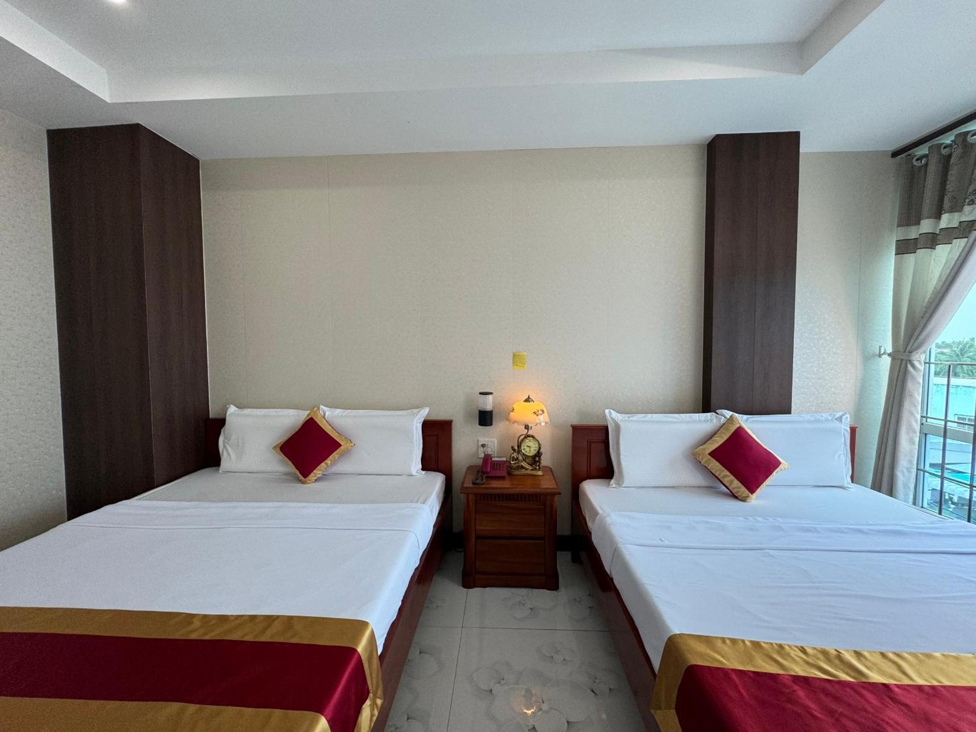 Thanh Dat Hotel Bac Lieu Buitenkant foto