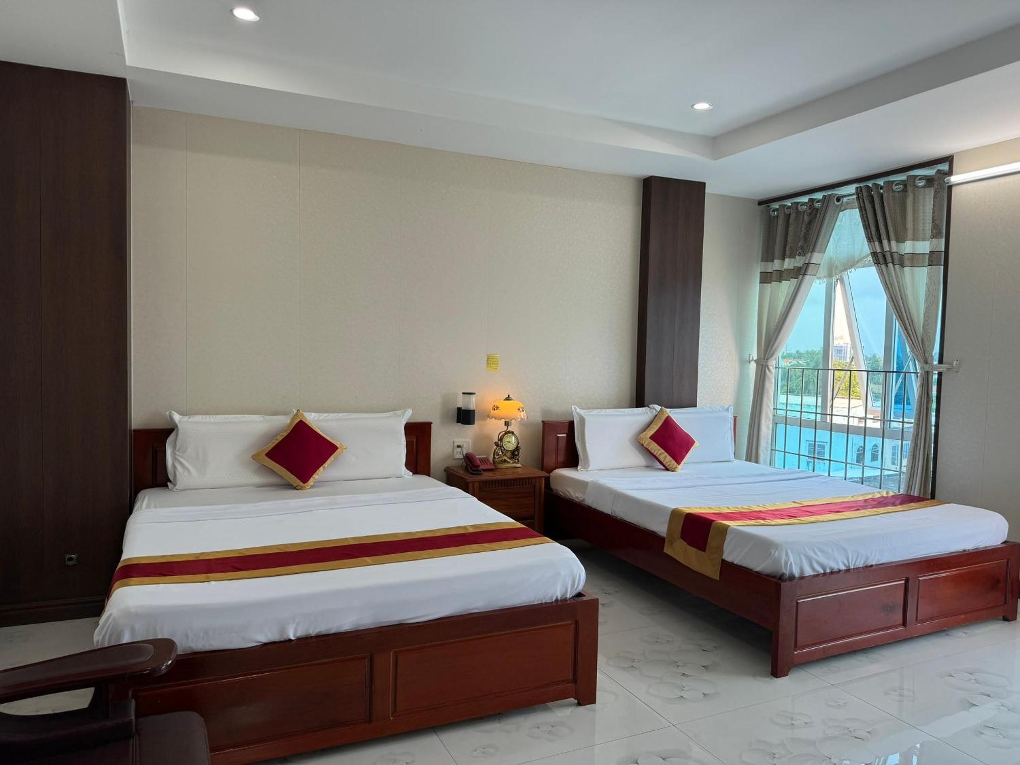 Thanh Dat Hotel Bac Lieu Buitenkant foto